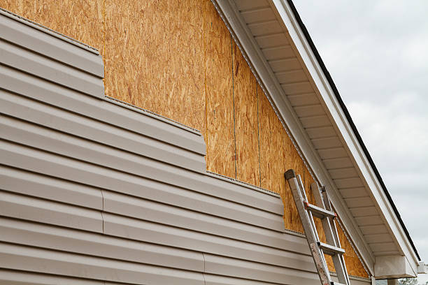 Professional Siding Inspection technician working in Center Cross, VA